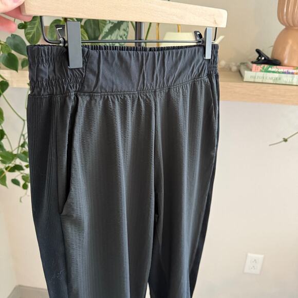 Athleta Textured Brooklyn Jogger Pants Black Size 2 Womens Casual Travel Comfort - Picture 5 of 10